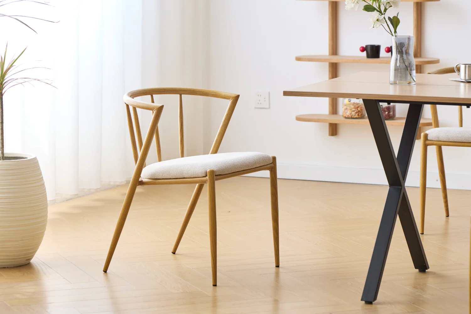 Bella Chaise de salle à manger - aspect chêne avec assise tapissée beige - Image 2