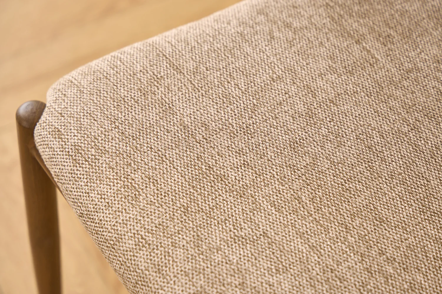 Bella Chaise de salle à manger - aspect chêne fumé avec assise tapissée sable - Image 7
