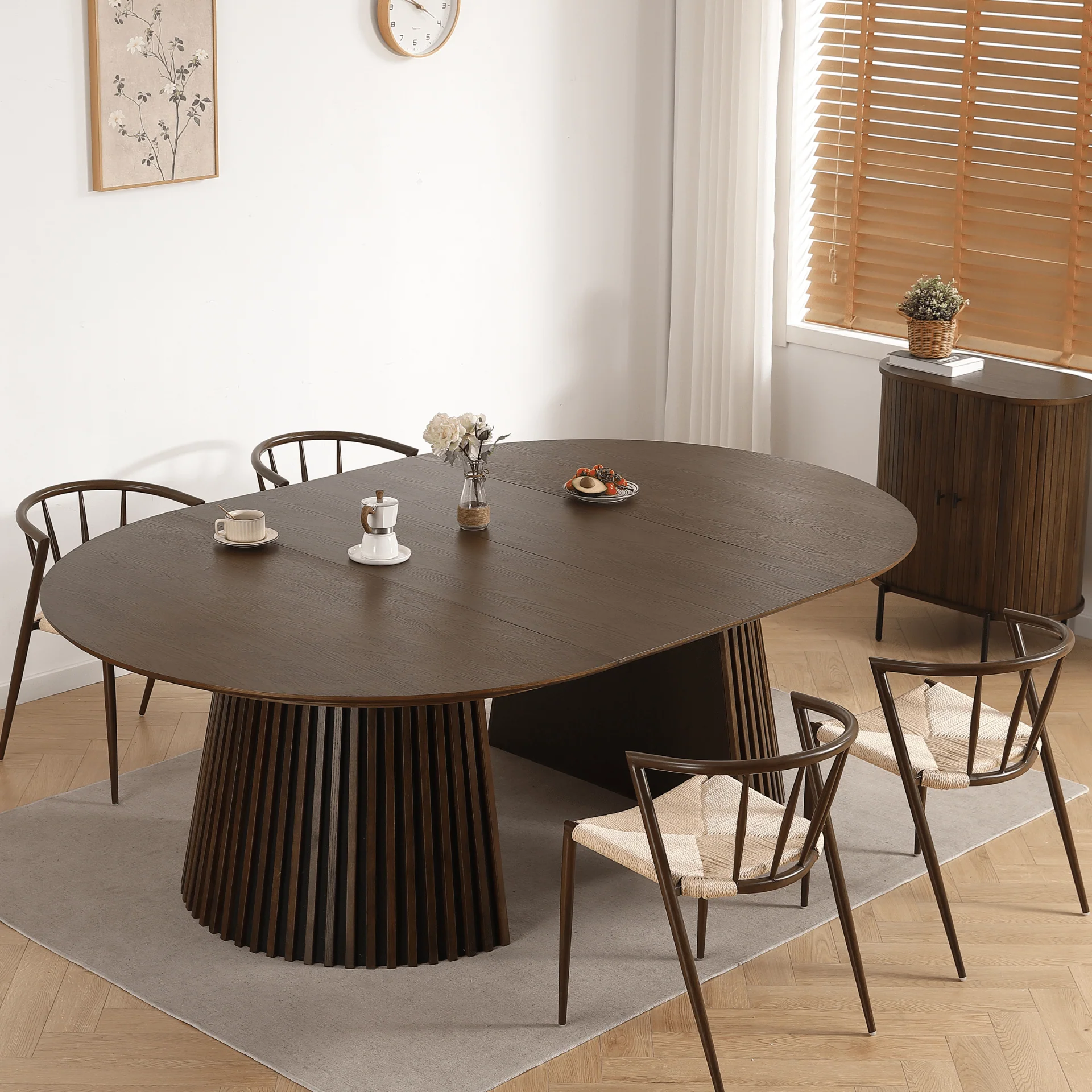 Bella chaise de salle à manger – Aspect chêne fumé avec assise tressée - Image 8