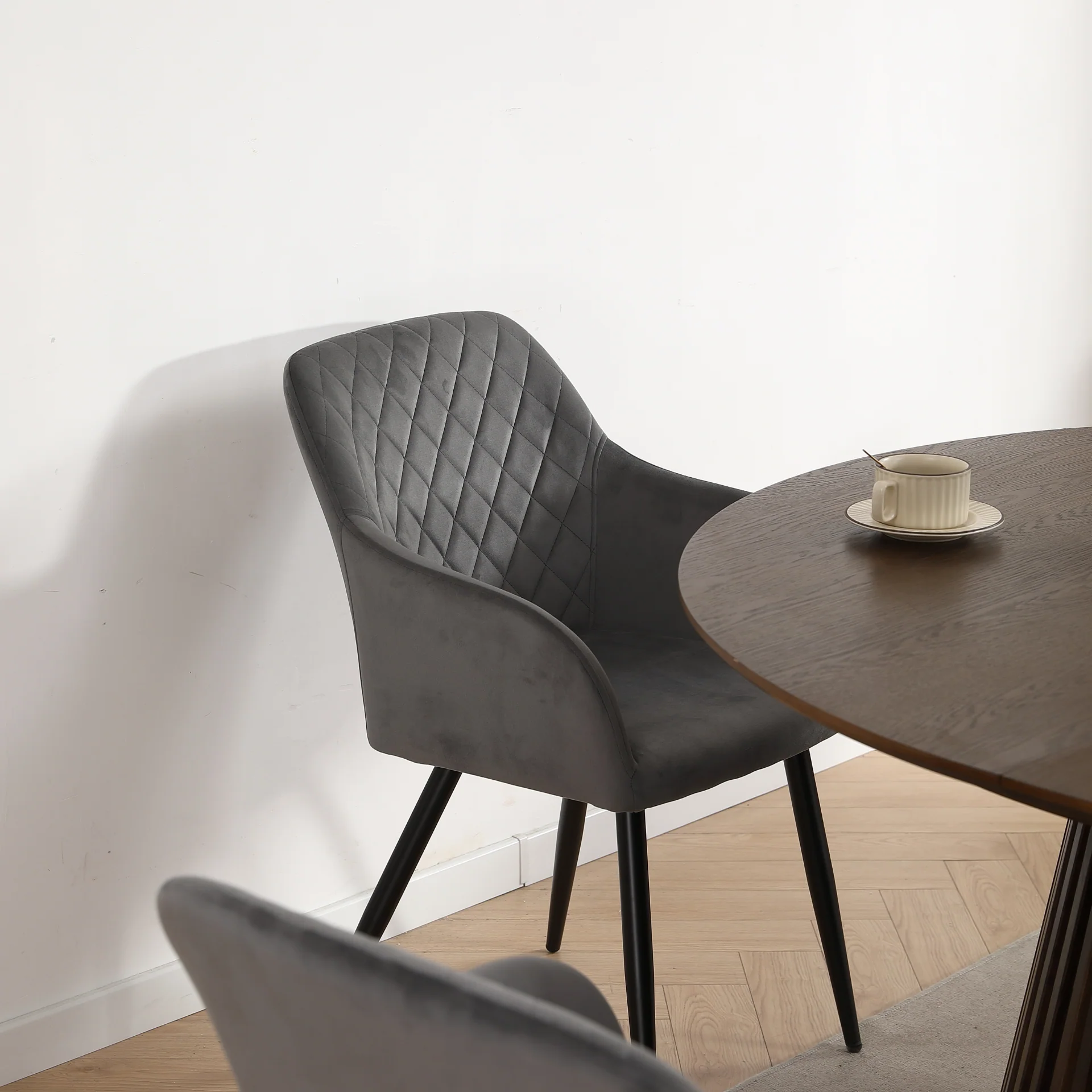 Carlo - Chaise de salle à manger en velours gris avec accoudoirs - Image 9