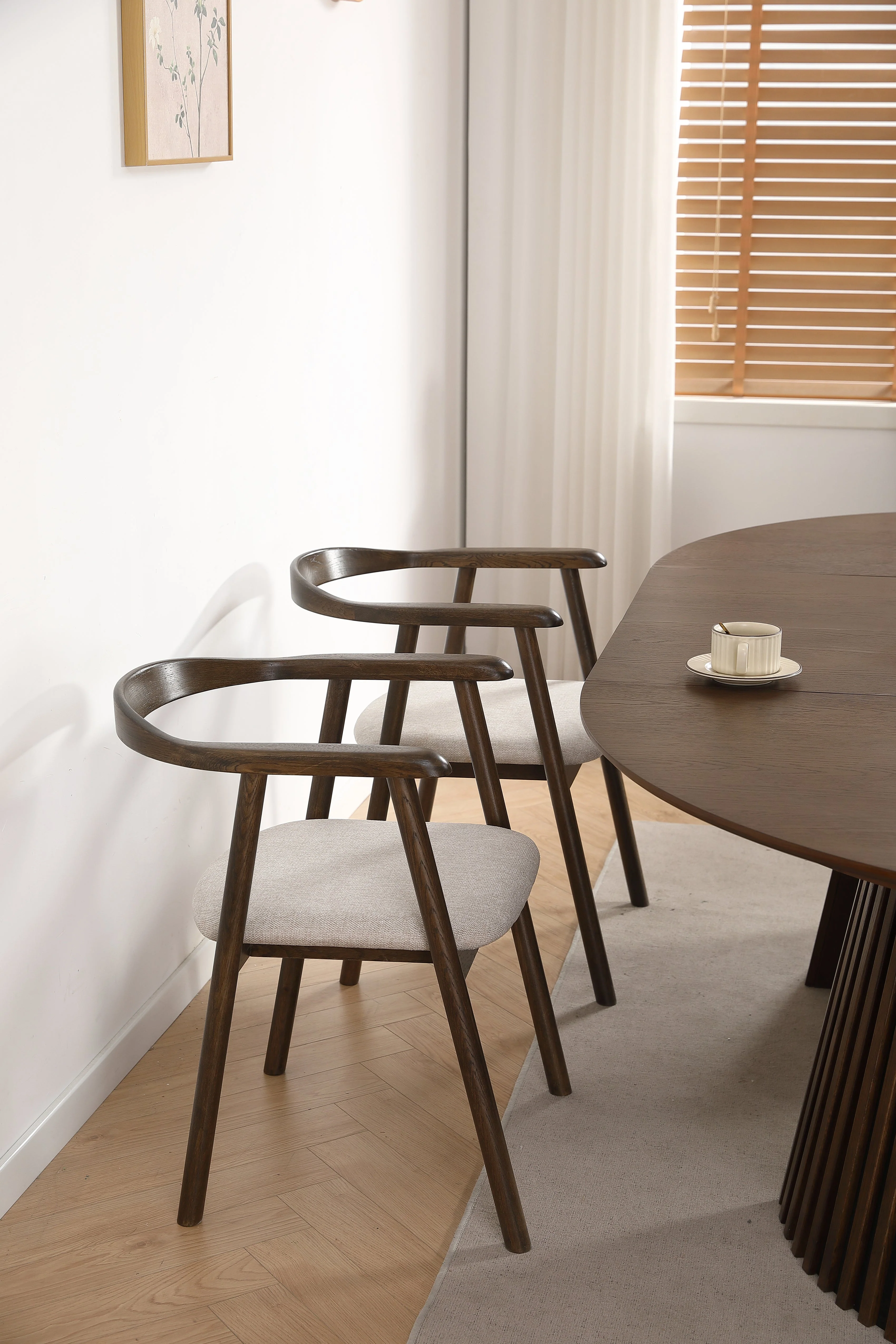 Jocelyn - Chaise de salle à manger en chêne fumé avec assise en tissu beige - Image 2