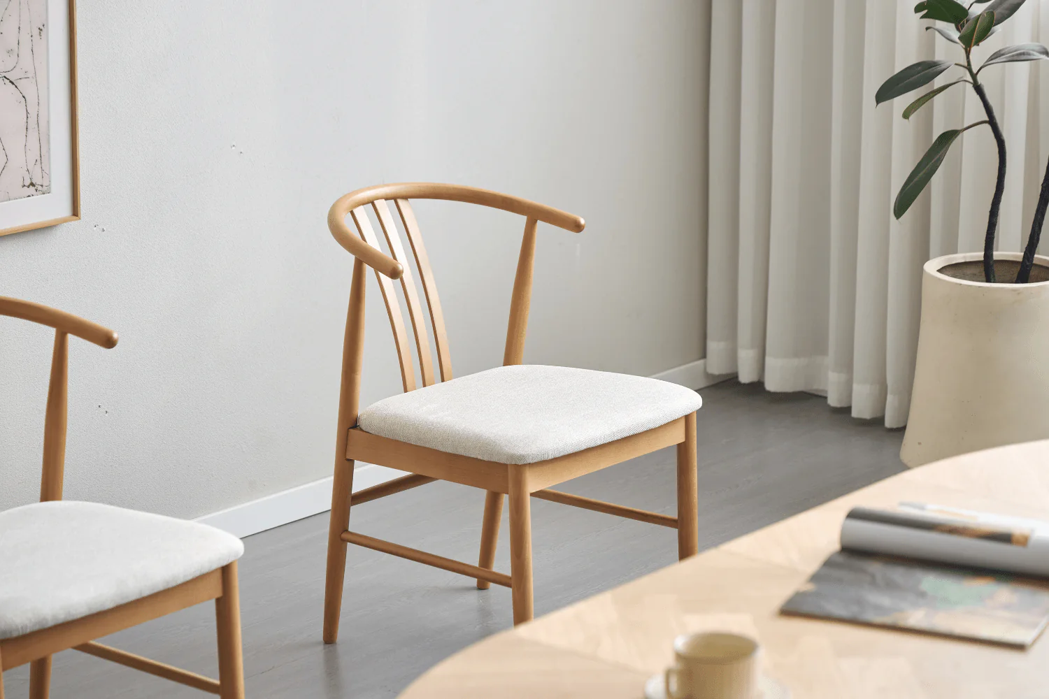 Lizzie Chaise de salle à manger en hêtre avec assise tapissée en beige - Image 5