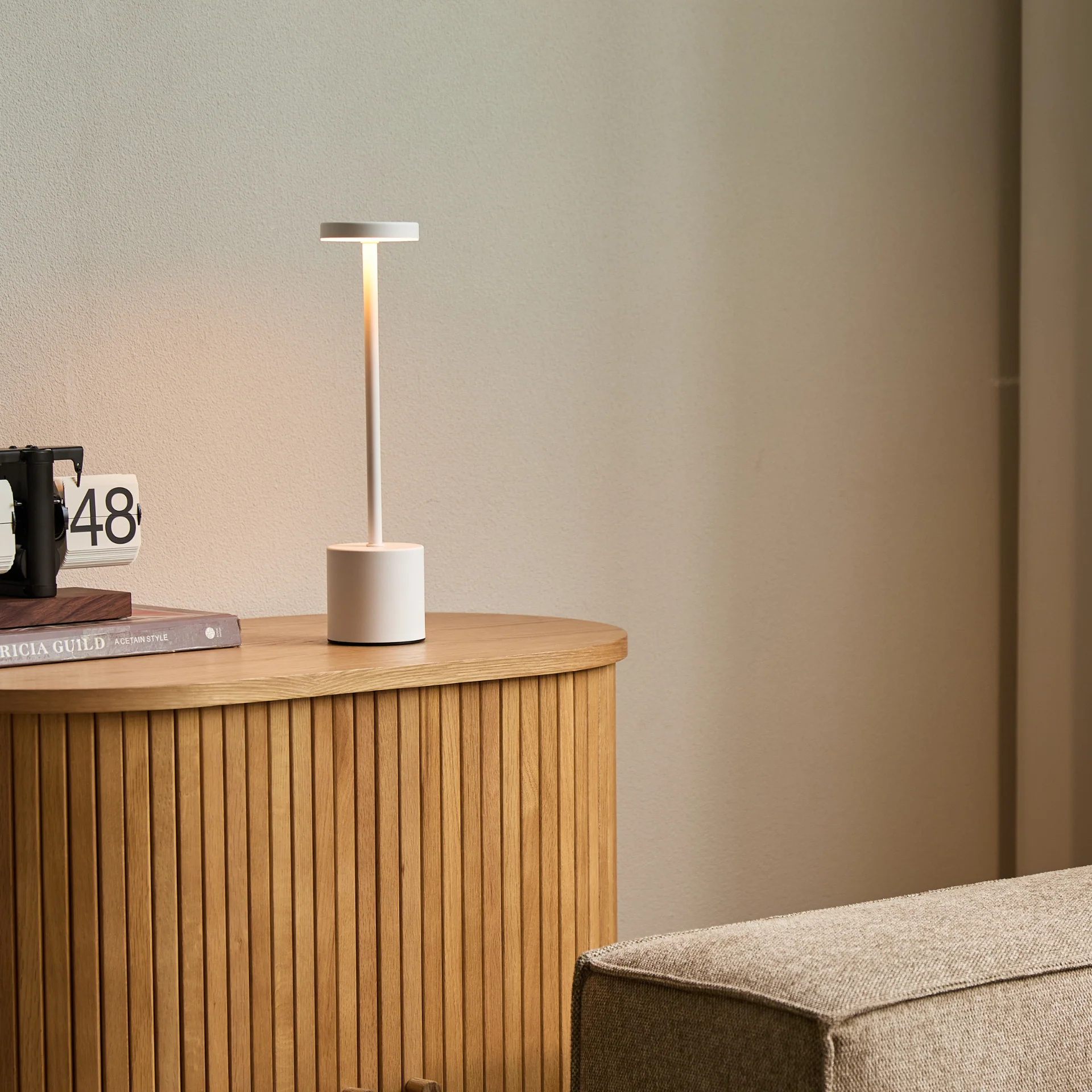 Elvis lampe de table LED blanc - Image 8