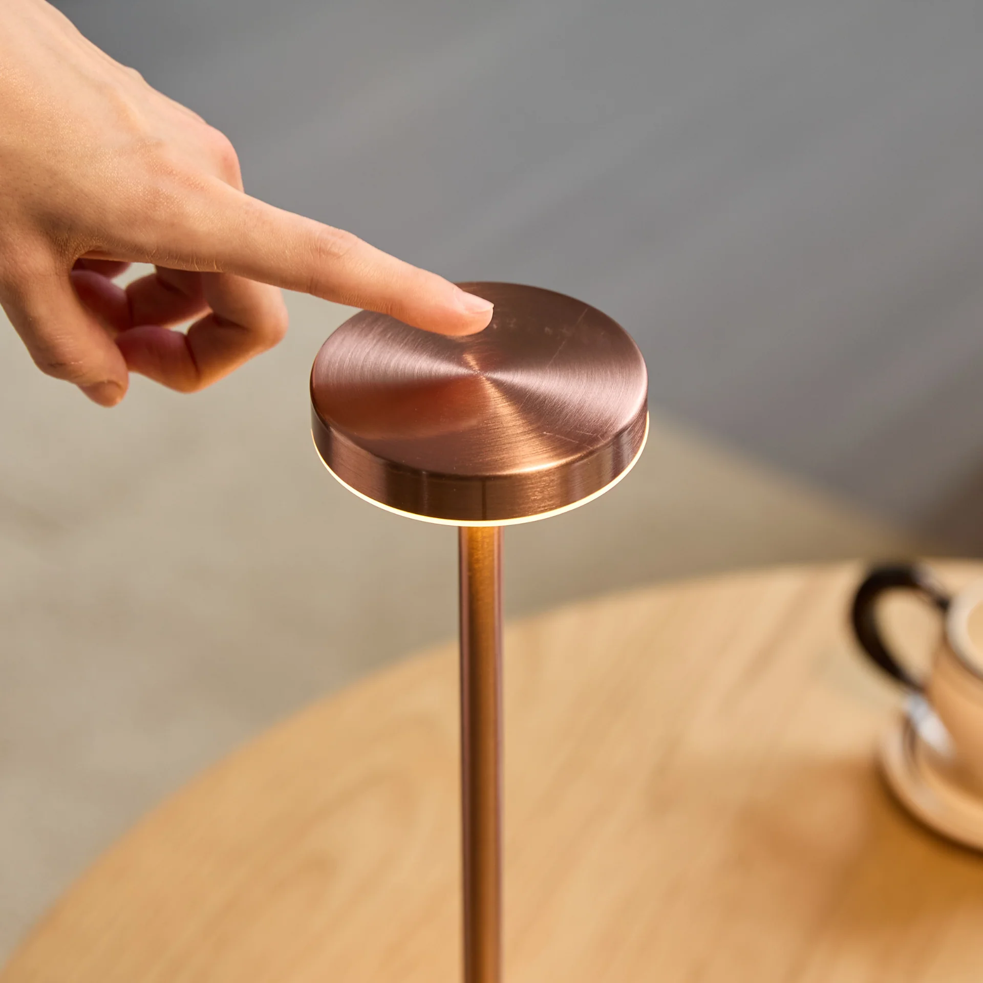 Elvis lampe de table LED bronze - Image 4