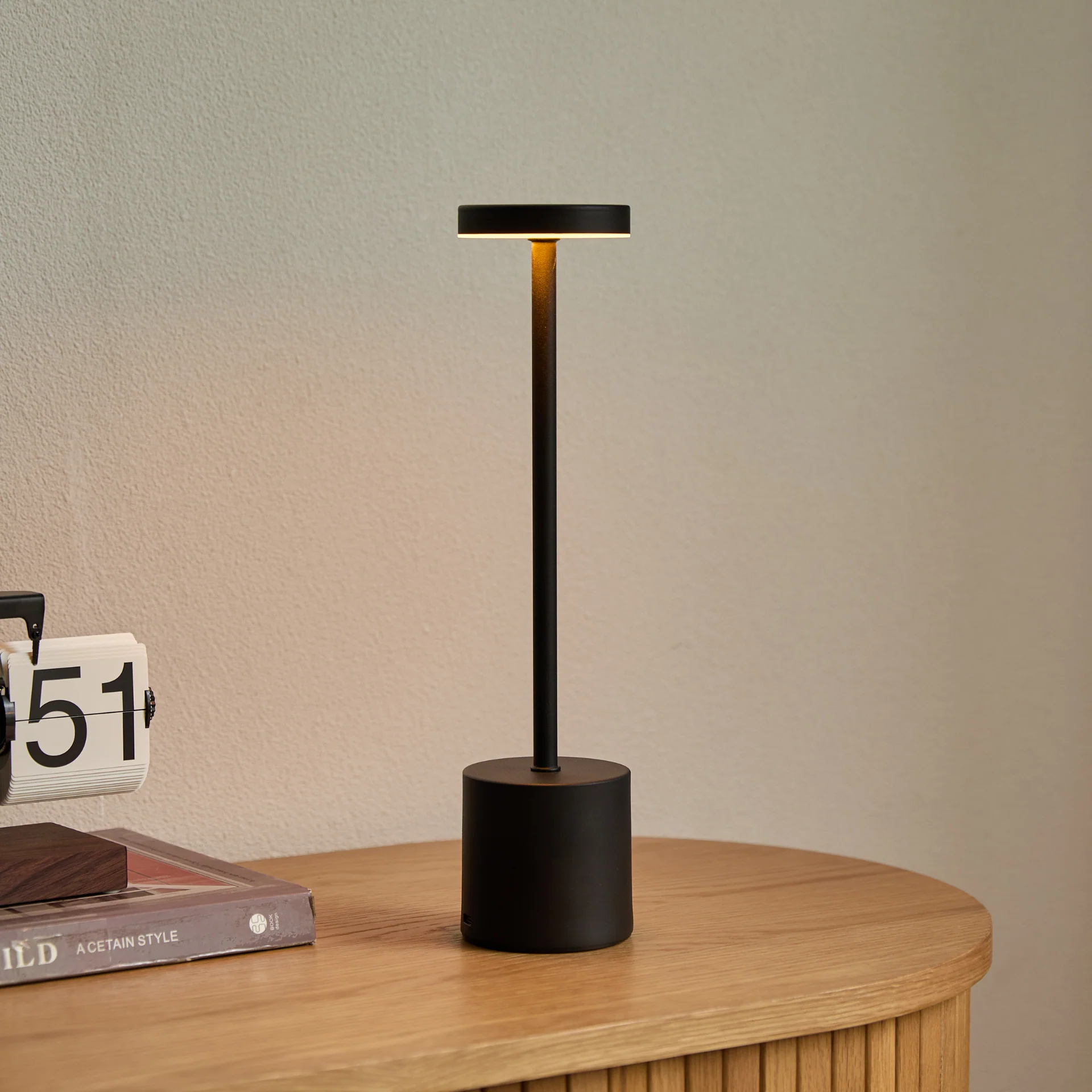 Elvis lampe de table LED noir - Image 10