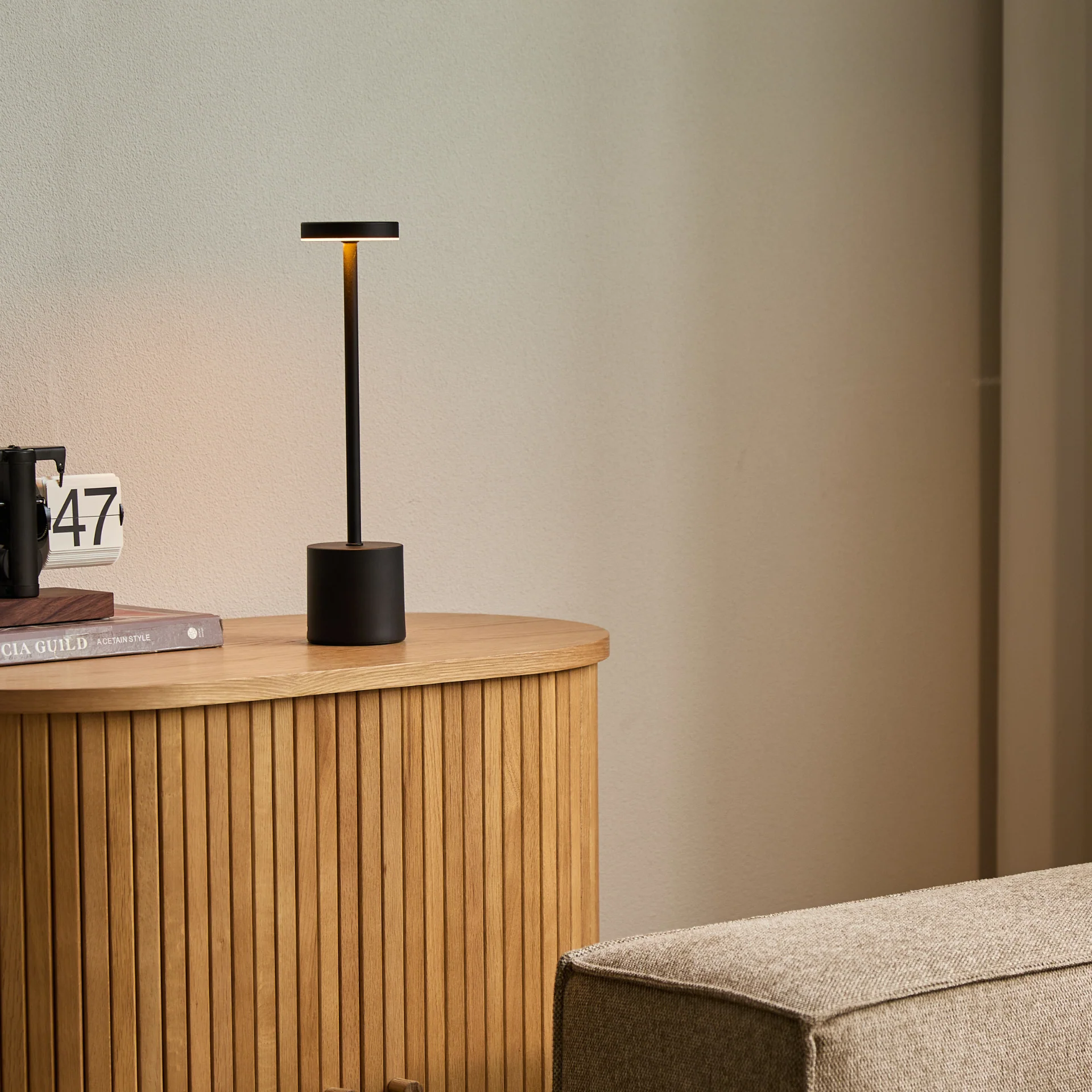 Elvis lampe de table LED noir - Image 2
