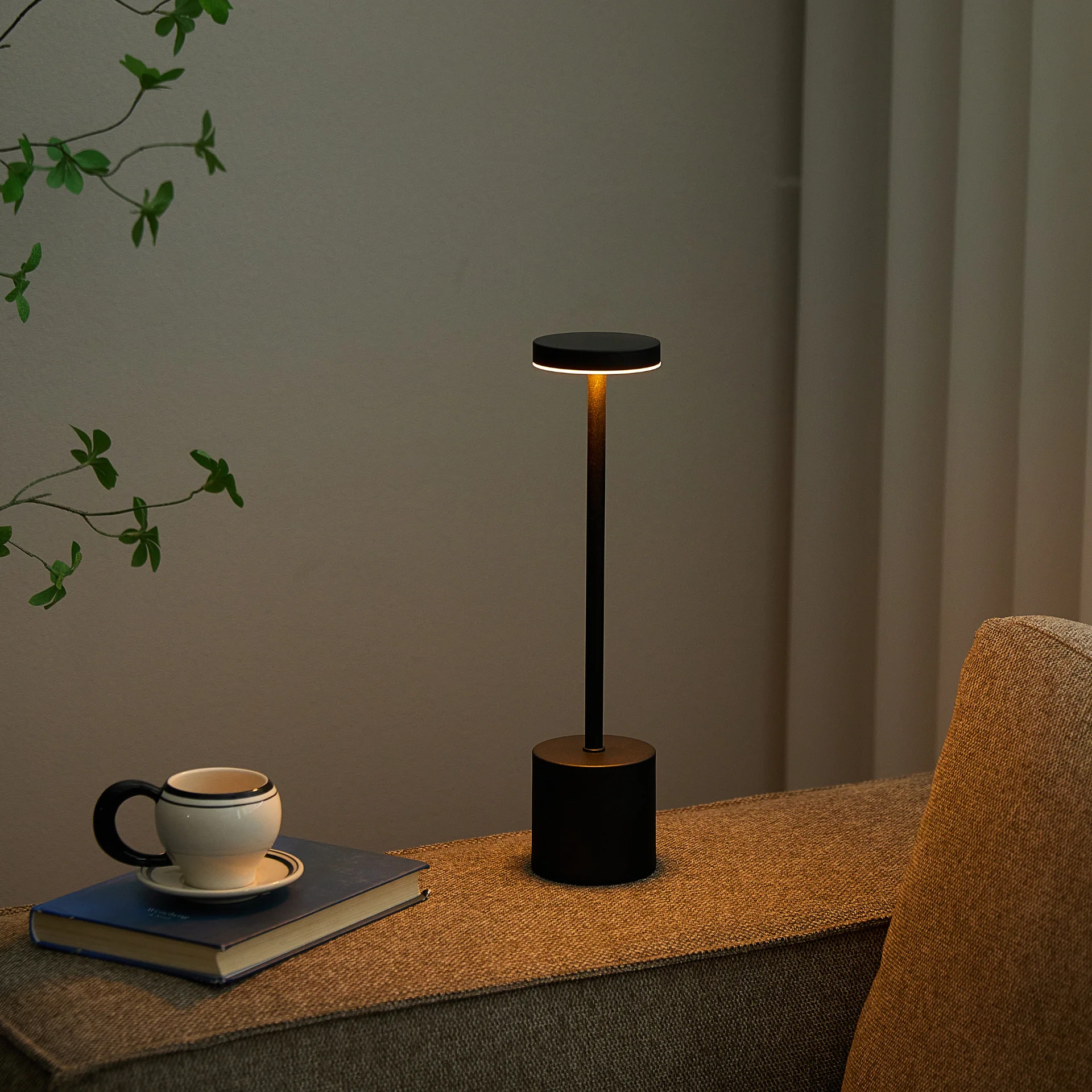 Elvis lampe de table LED noir - Image 3