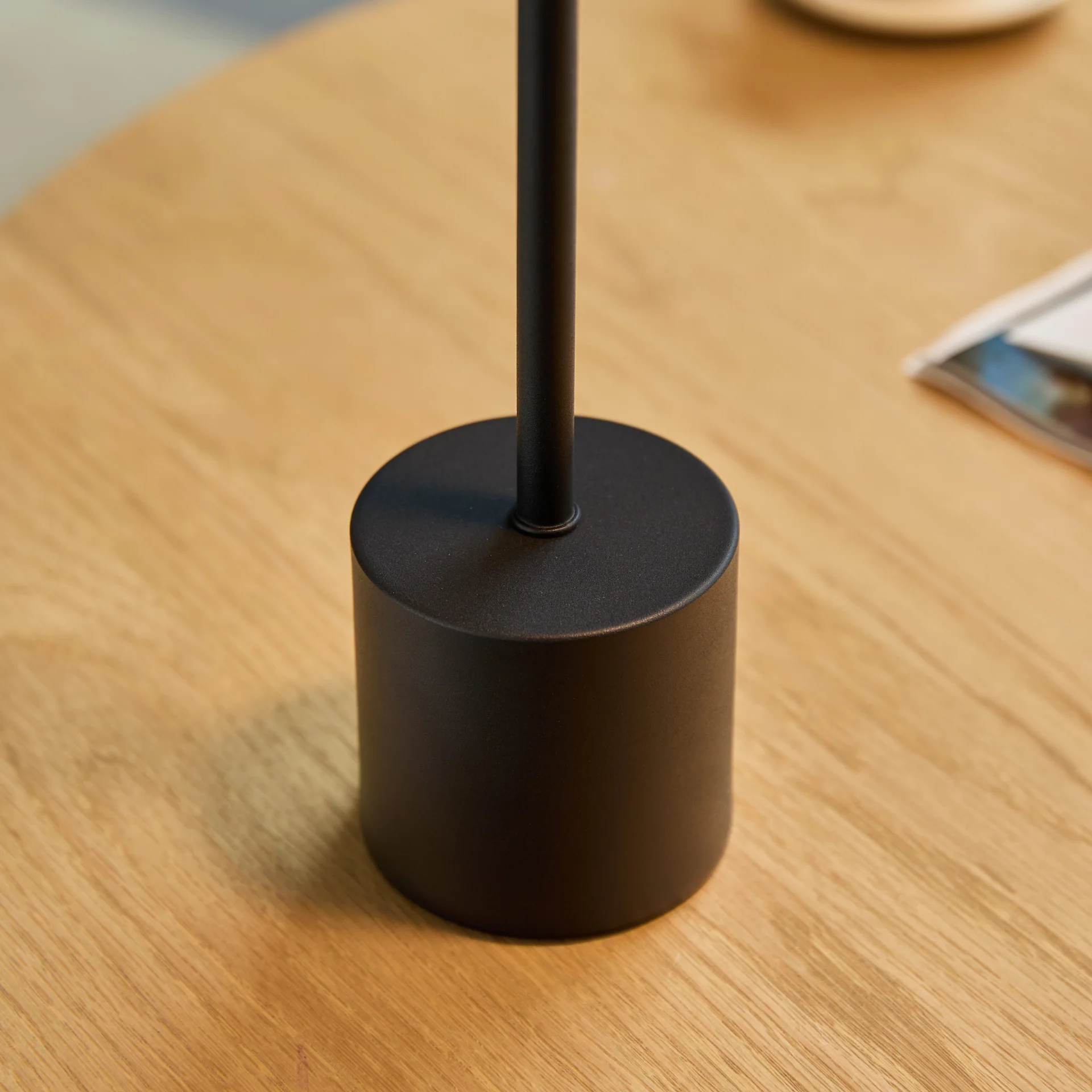 Elvis lampe de table LED noir - Image 5