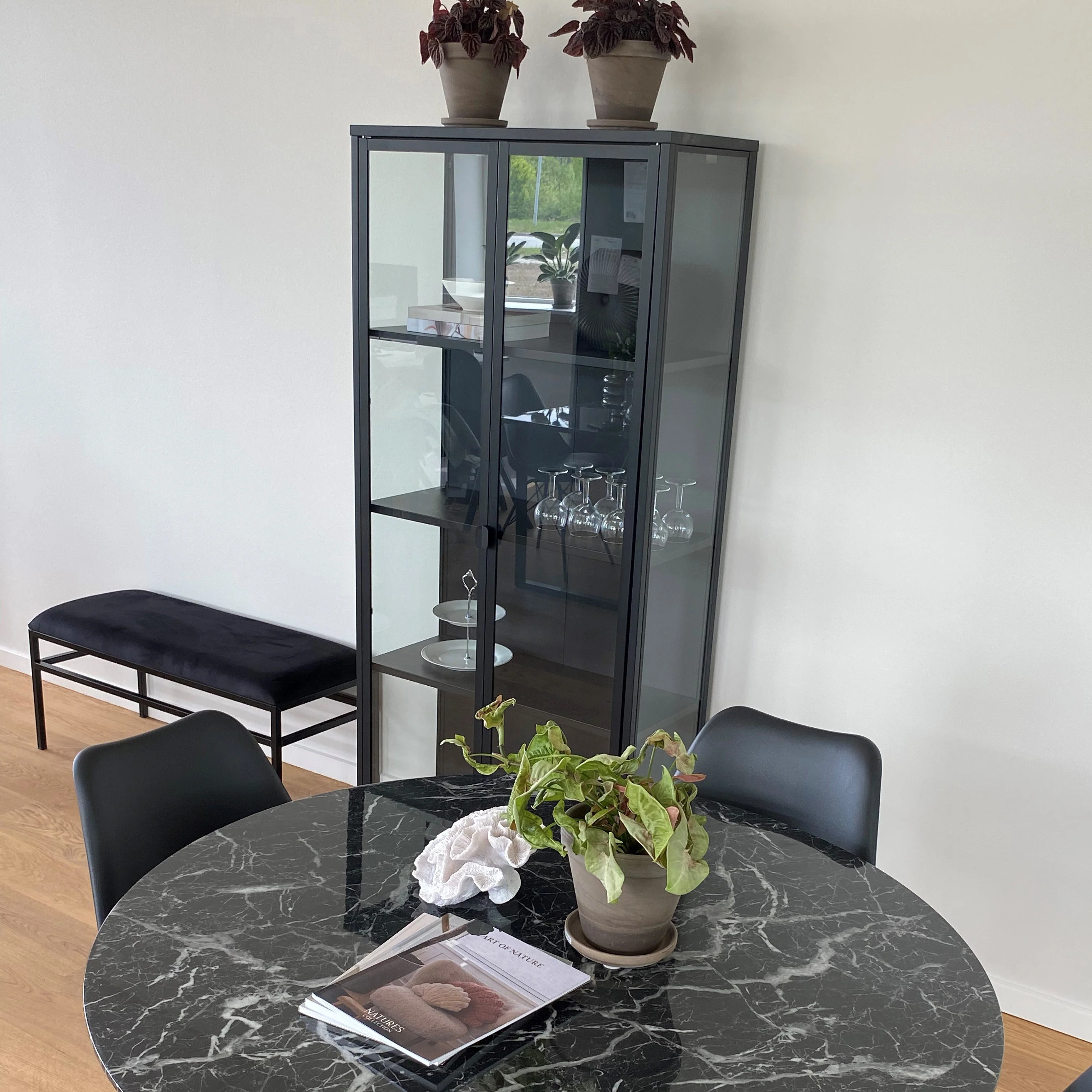 Herman - Vitrine en métal noir/verre 80 x 40 x 180 cm - Image 3