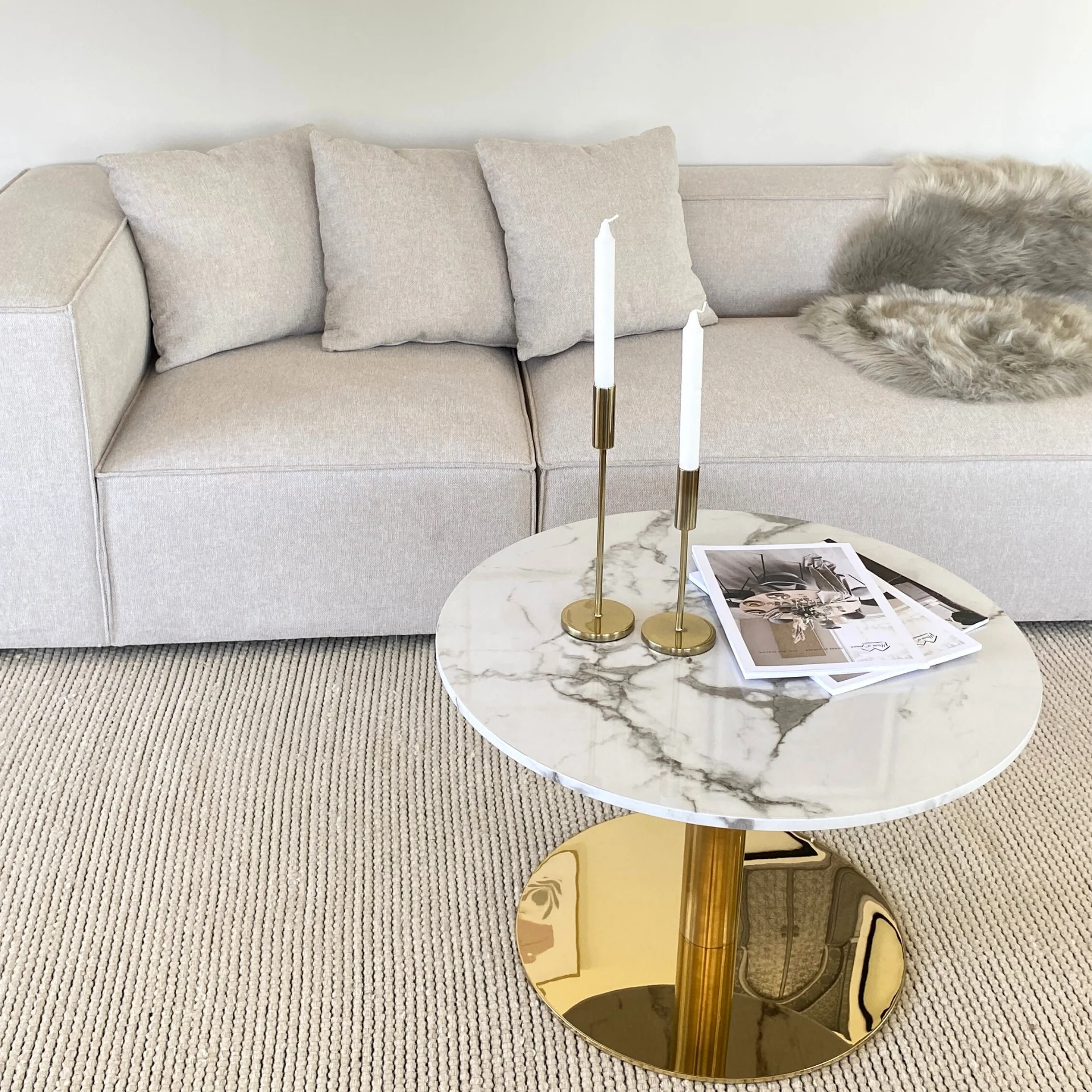 Lazio - Table basse en aspect marbre blanc avec pieds en laiton/doré Ø70 cm - Image 3