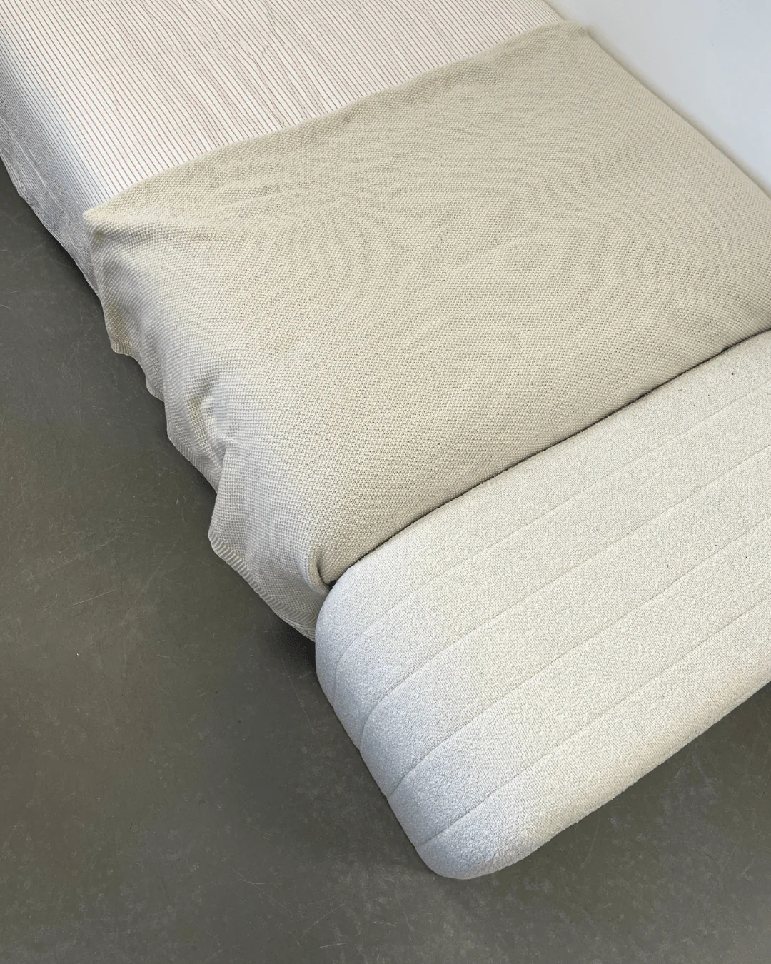 Lianna - Banc en bouclé blanc 95x40x44 cm - Image 3