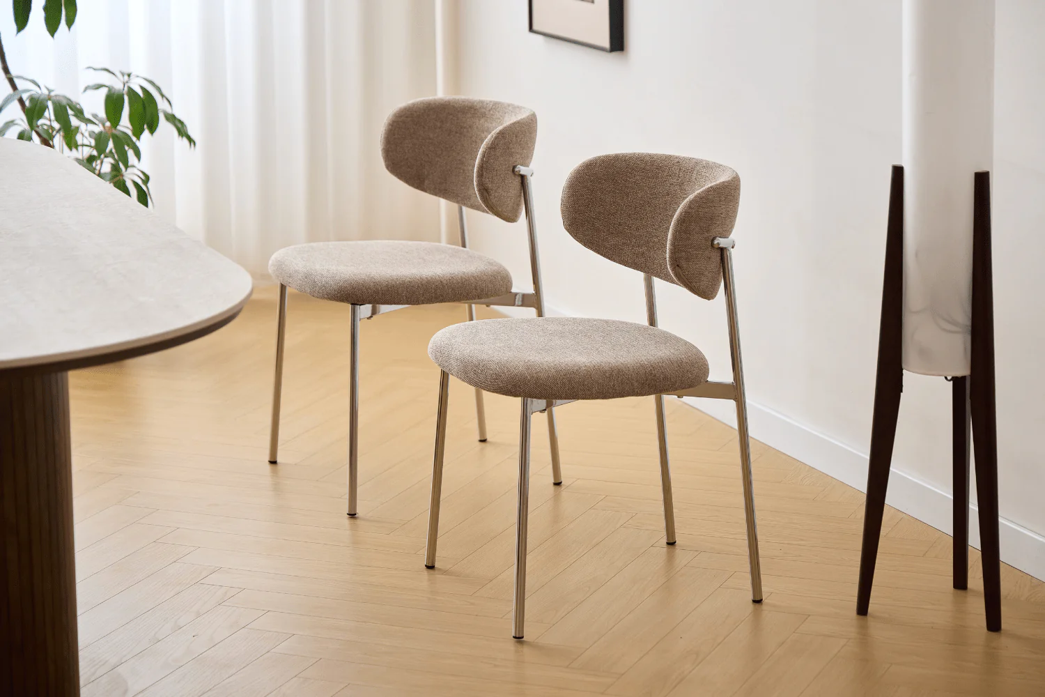 Lucinda chaise de table de salle à manger en chrome avec textile sable - Image 8