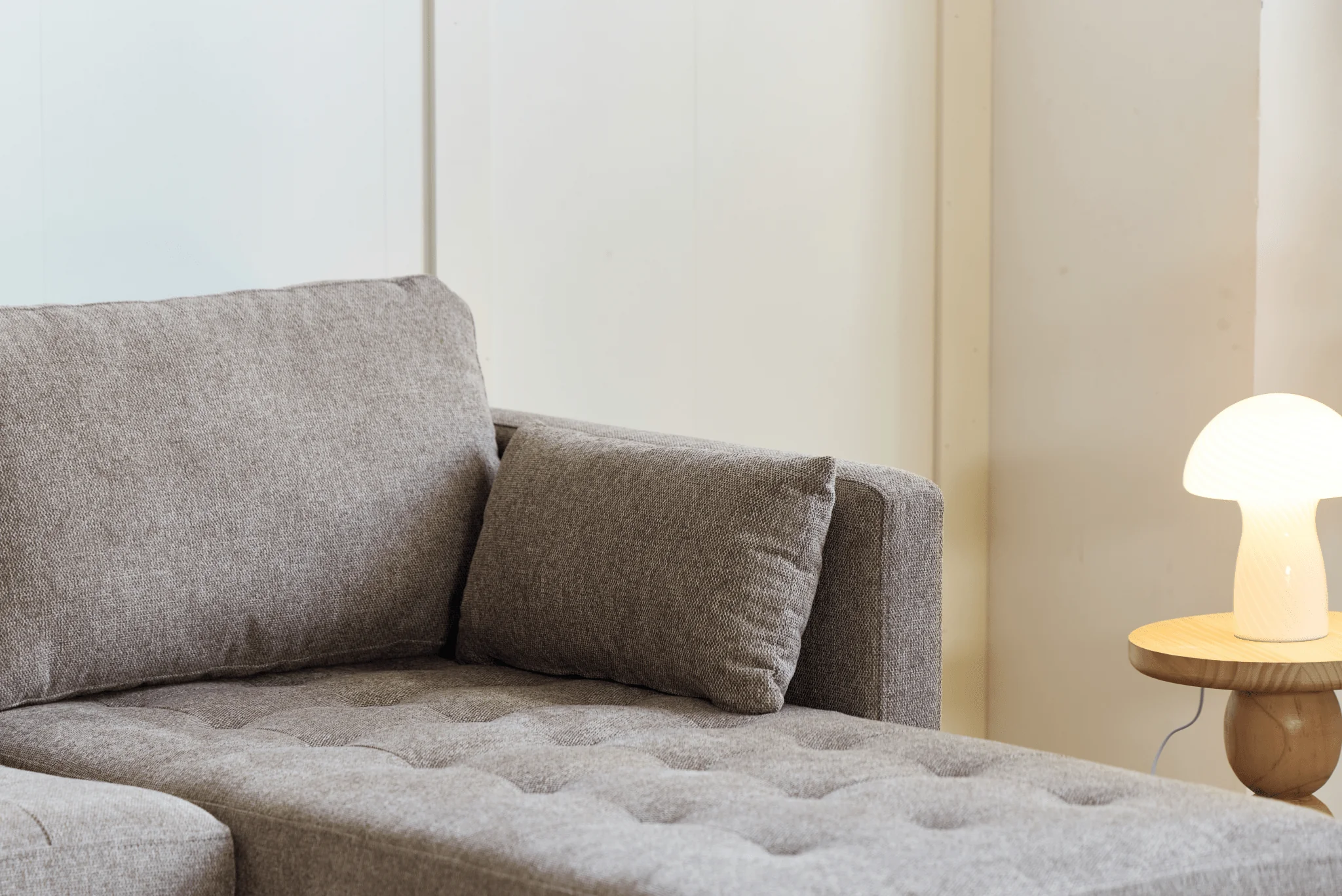 Lulu - Canapé chaise longue réversible droite et gauche en sable - L : 215 x P : 82 x H : 78 cm - Image 9
