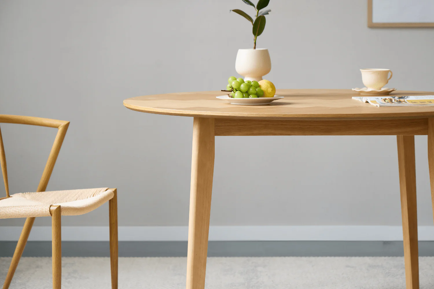 Miles - Table de salle à manger ronde Ø120 cm en placage de chêne huilé avec motif à chevrons - Image 10